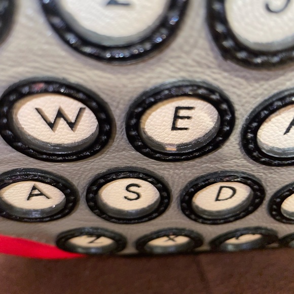 Kate Spade typewriter purse (leather) (rare) (comes with dust bag) - Picture 6 of 9